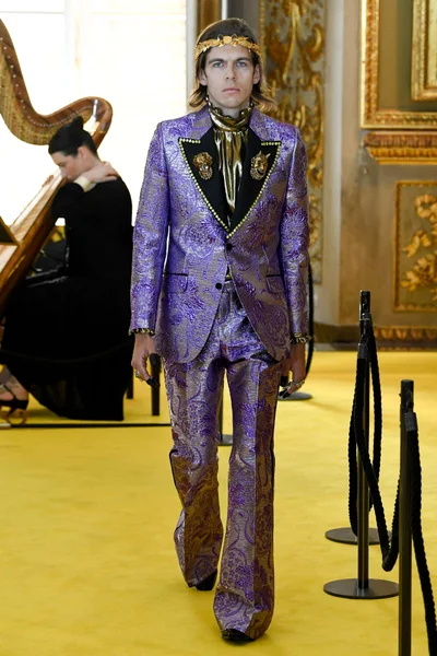 Look 111